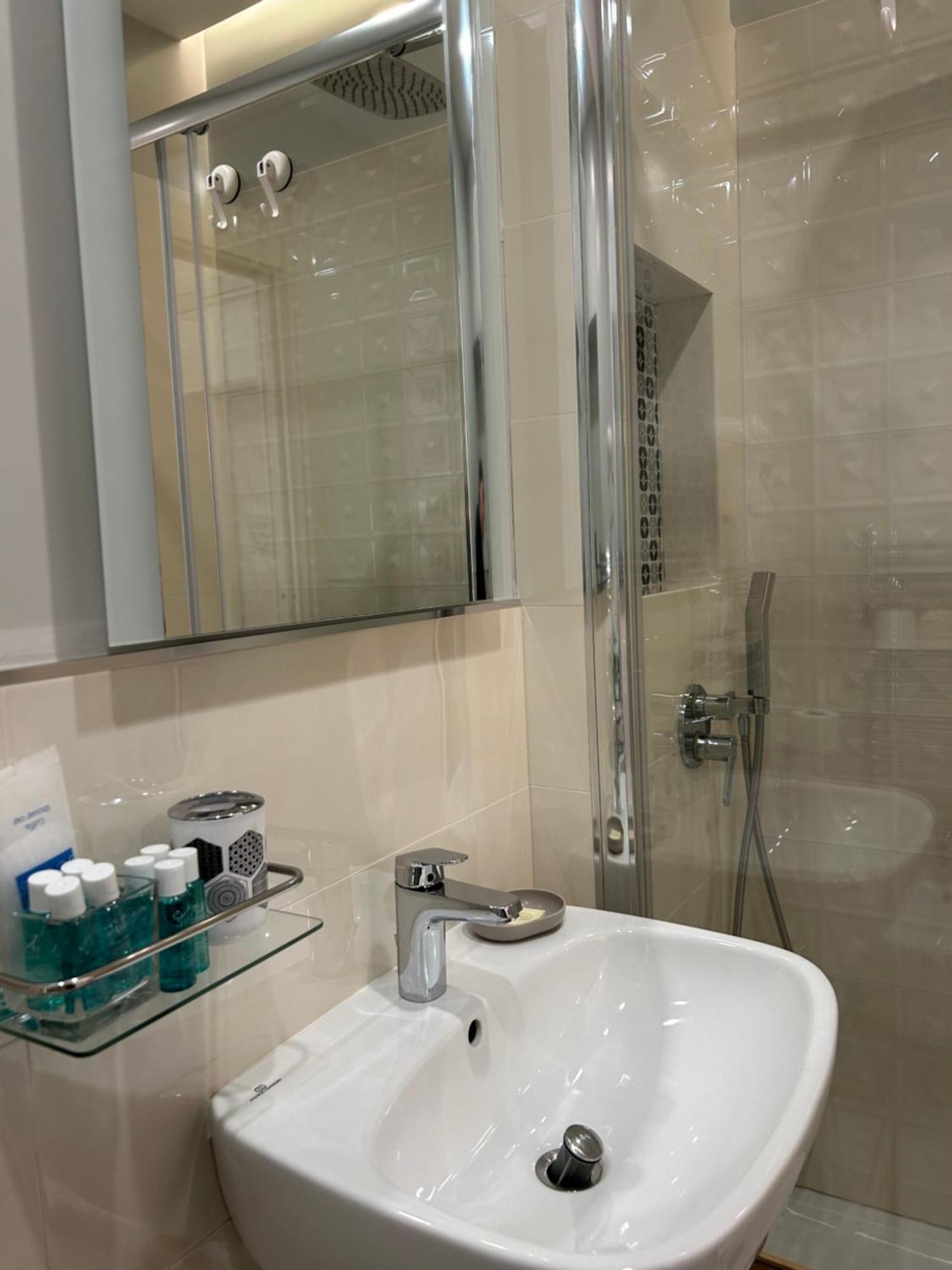 Alba Rooms La Spezia Luaran gambar